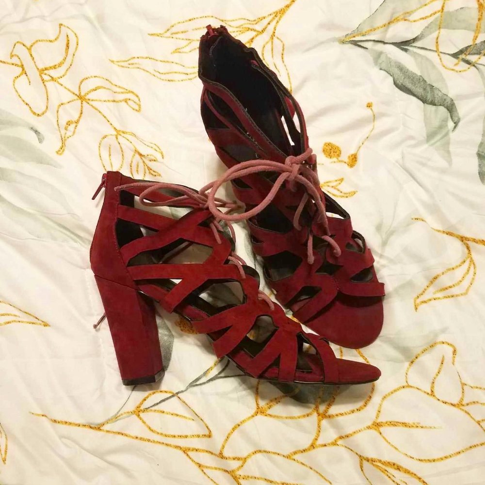 Size 10 "Hotsoles" Sexy Maroon Strappy Heels, Fall, Lightweight, Laces, CUTE!!